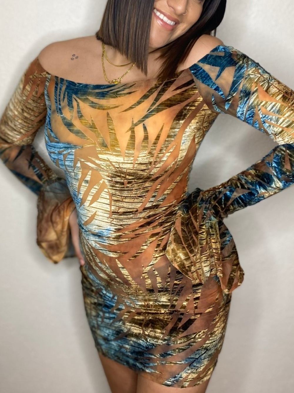 Off-Shoulder Gold & Blue Tropical Print Bodycon Dress